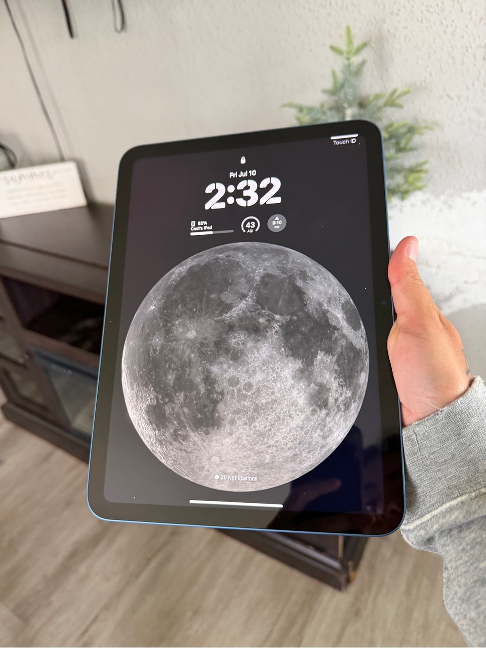 Apple iPad Mini in Blue with Black Display Bezel